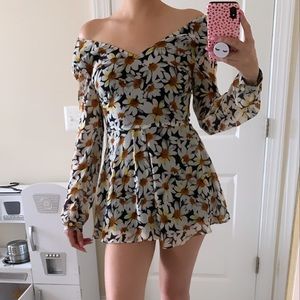 Daisy navy romper